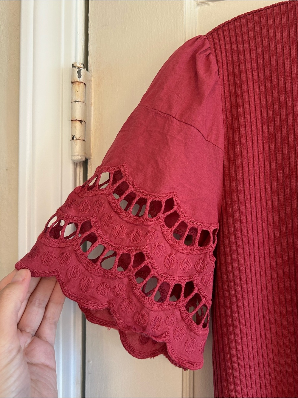 Beautiful Red Puff Sleeve Ribbed Top! - Picture 3 of 4
